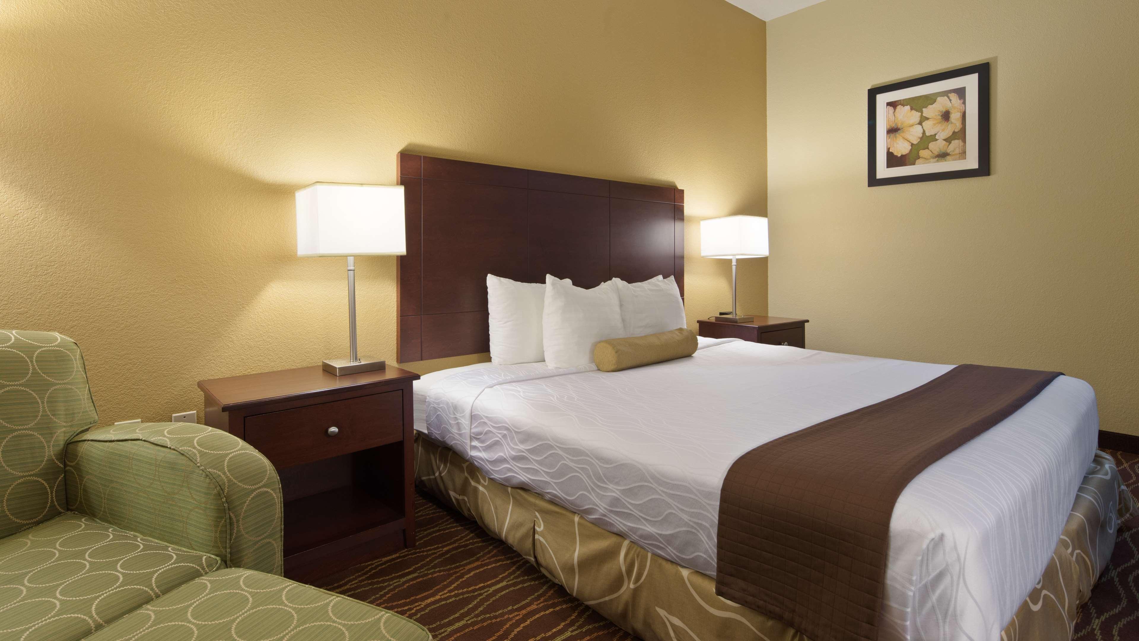 Best Western Plus Springfield Airport Inn Экстерьер фото