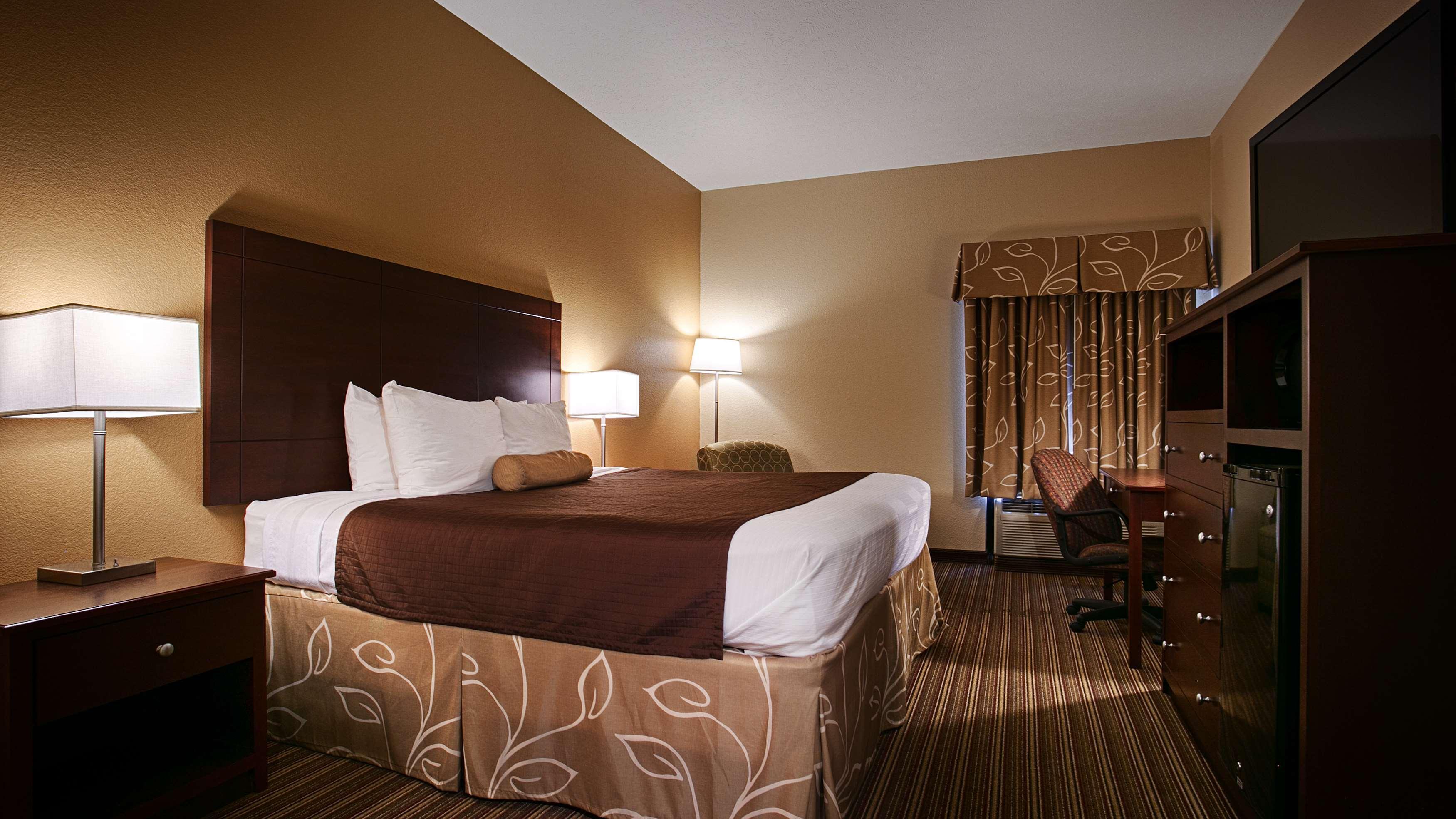 Best Western Plus Springfield Airport Inn Экстерьер фото