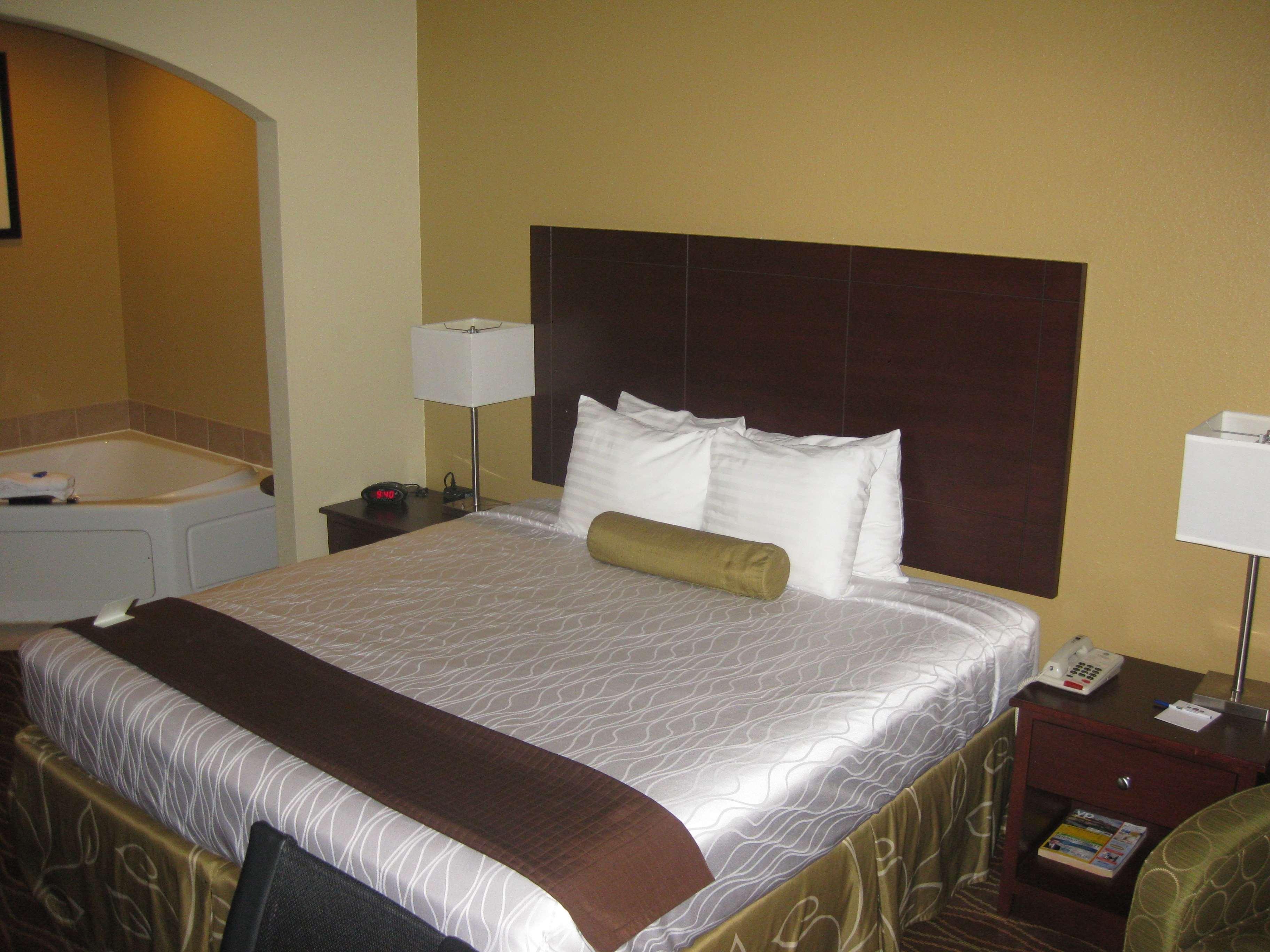 Best Western Plus Springfield Airport Inn Экстерьер фото