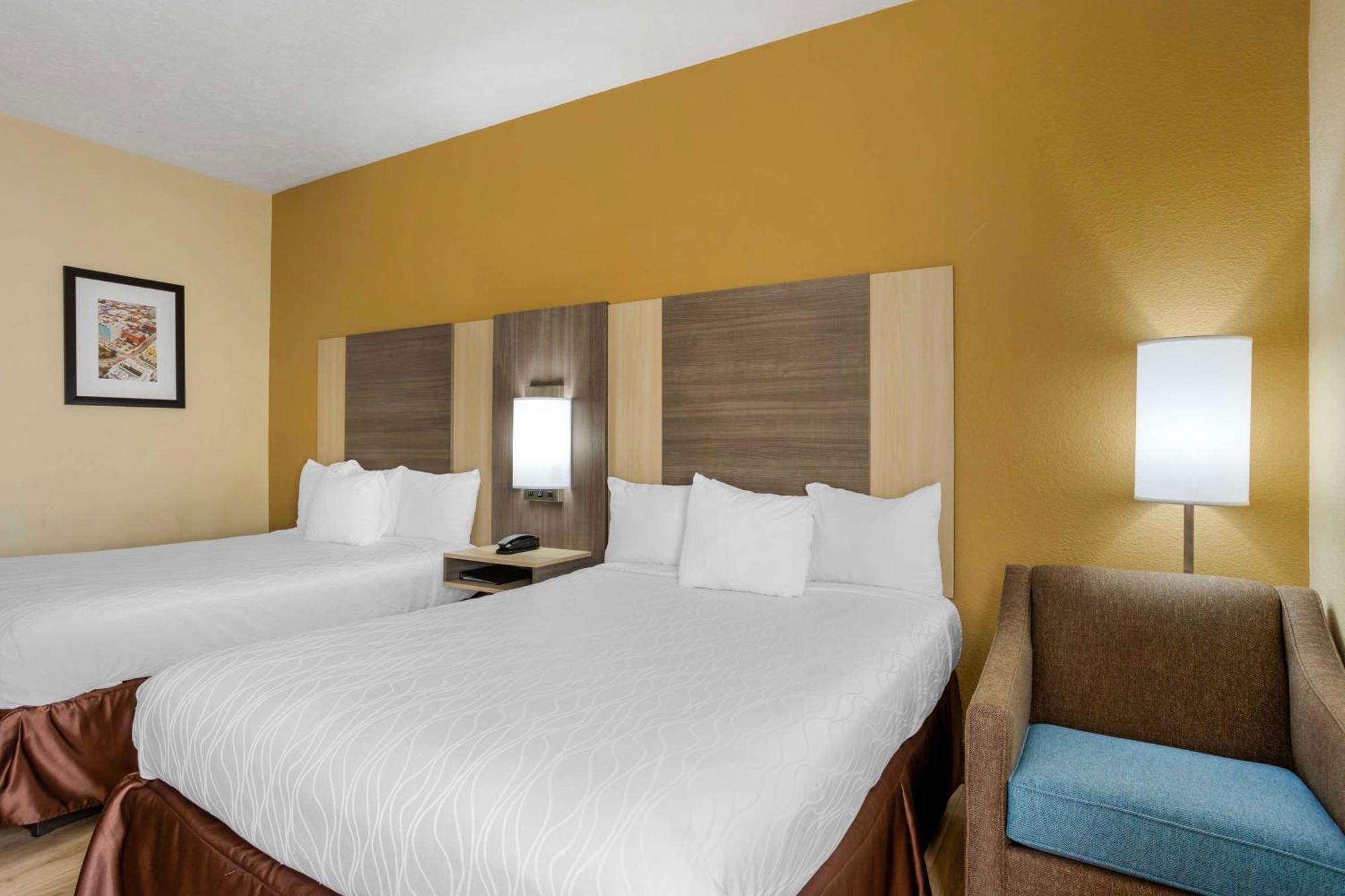Best Western Plus Springfield Airport Inn Экстерьер фото