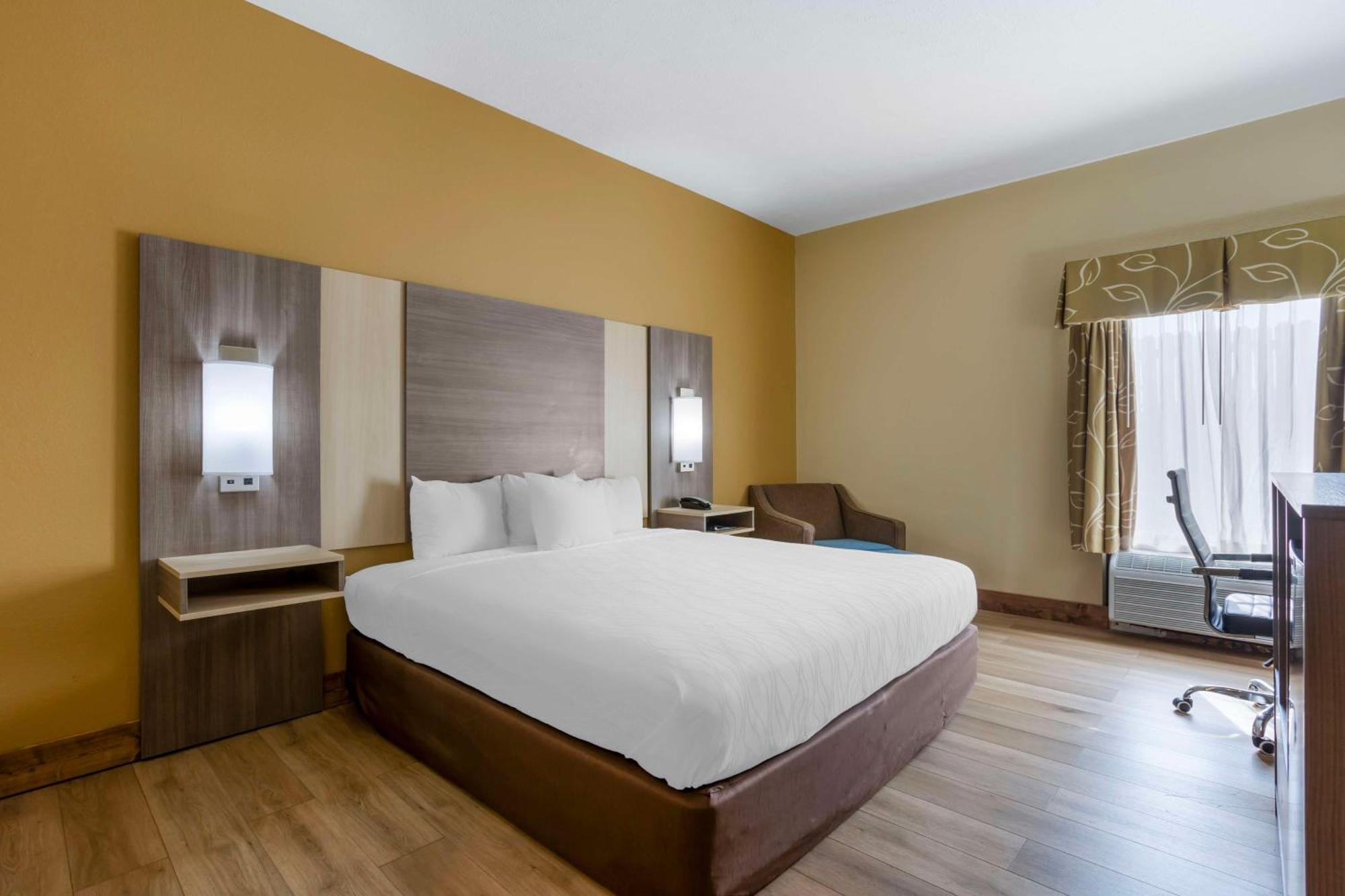 Best Western Plus Springfield Airport Inn Экстерьер фото