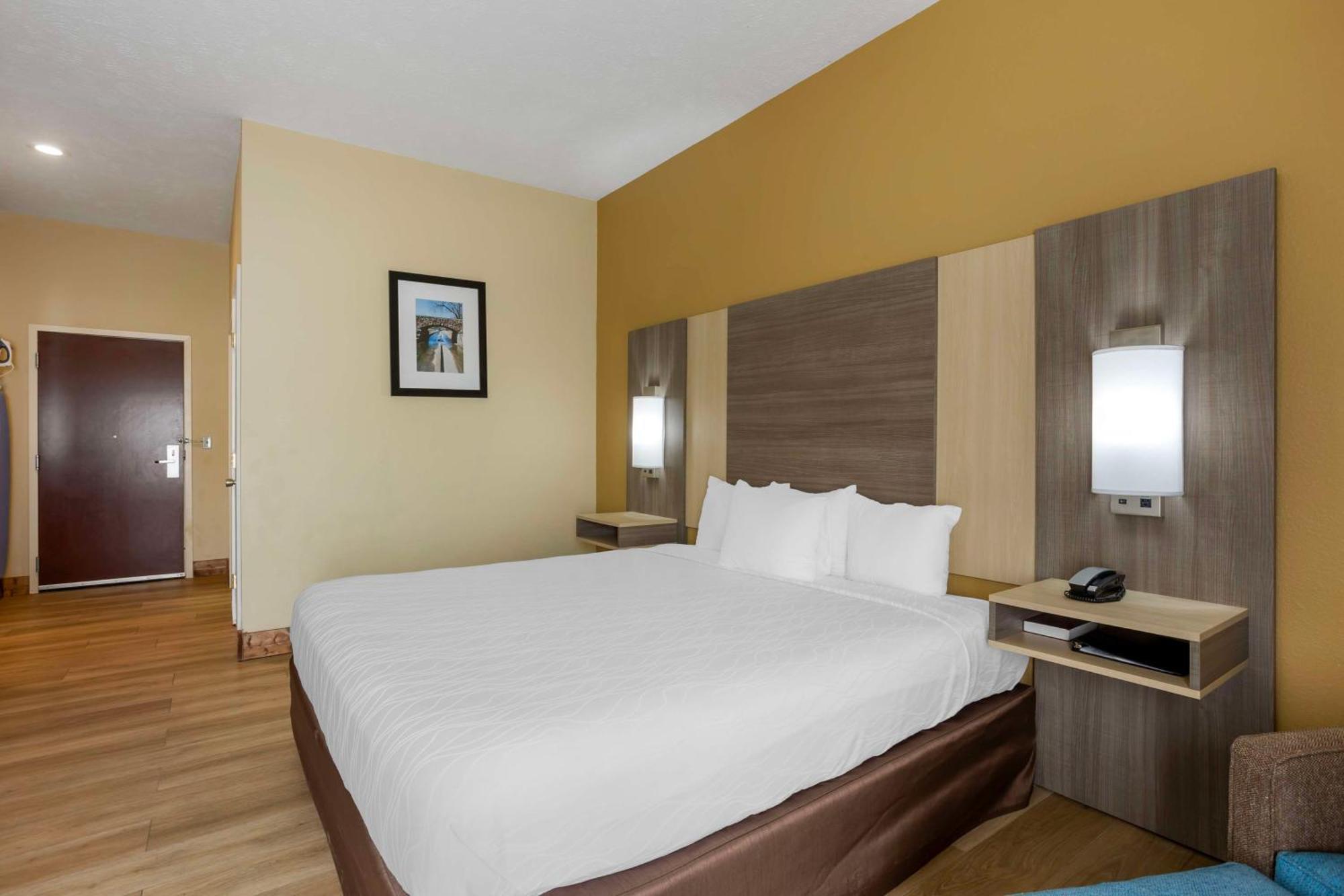 Best Western Plus Springfield Airport Inn Экстерьер фото