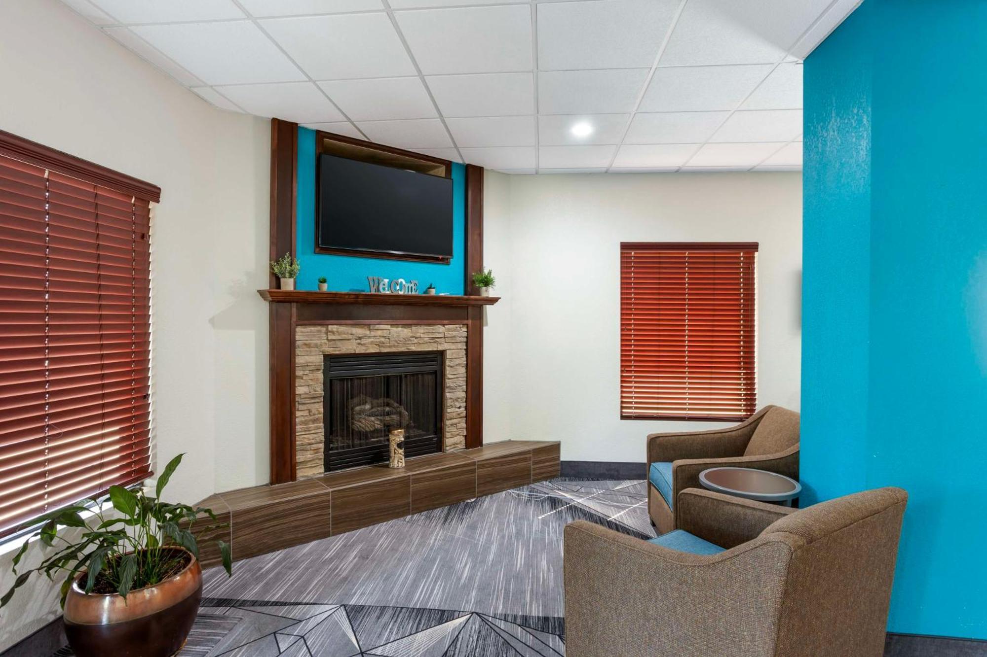 Best Western Plus Springfield Airport Inn Экстерьер фото