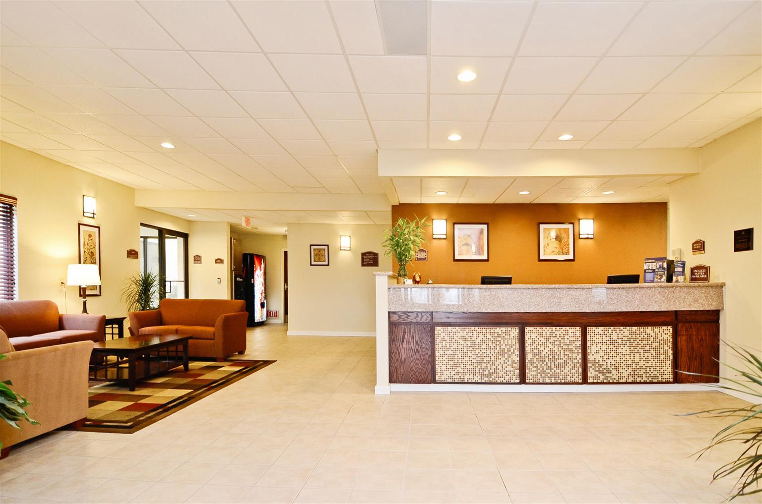Best Western Plus Springfield Airport Inn Интерьер фото