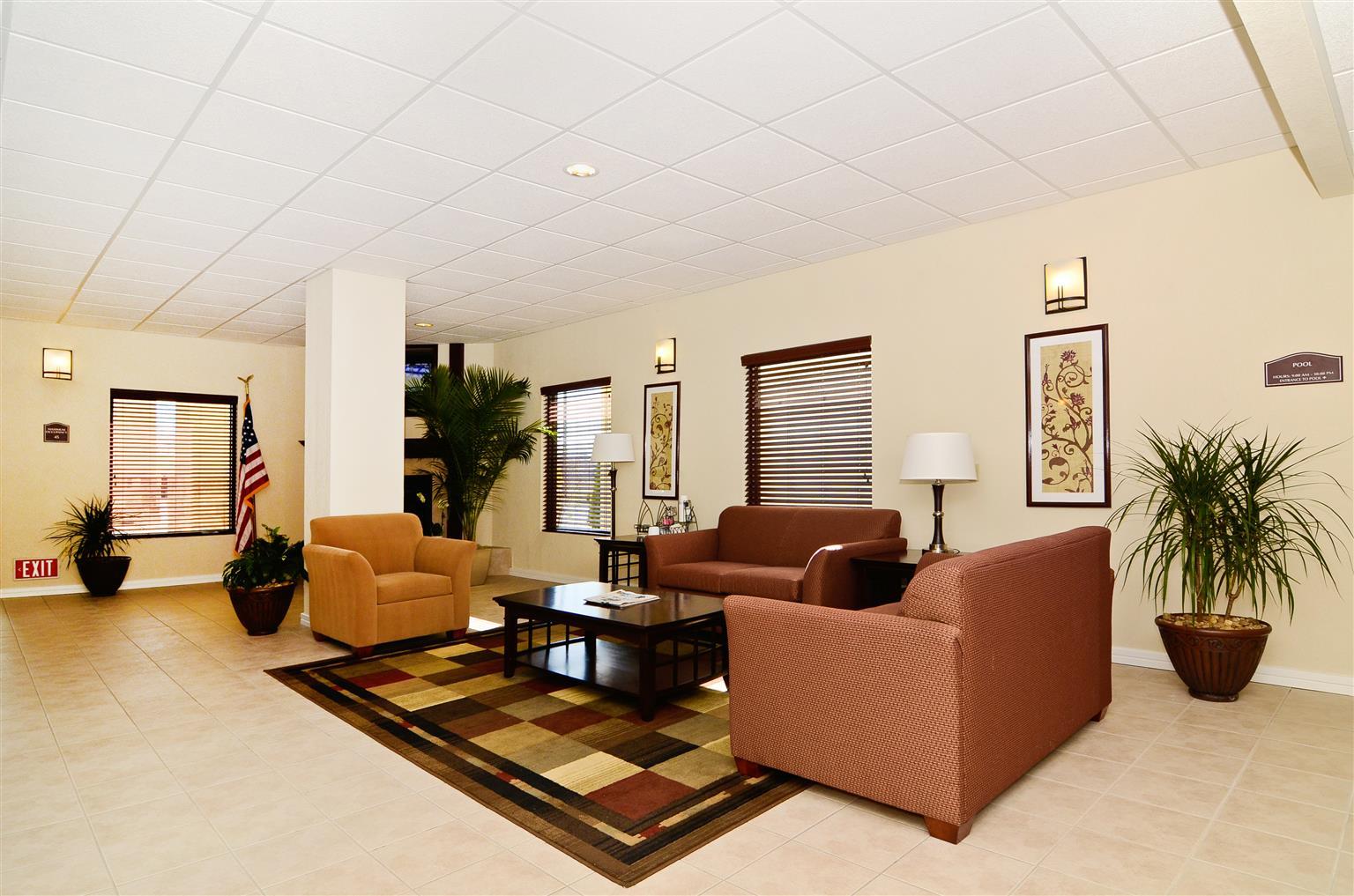 Best Western Plus Springfield Airport Inn Интерьер фото