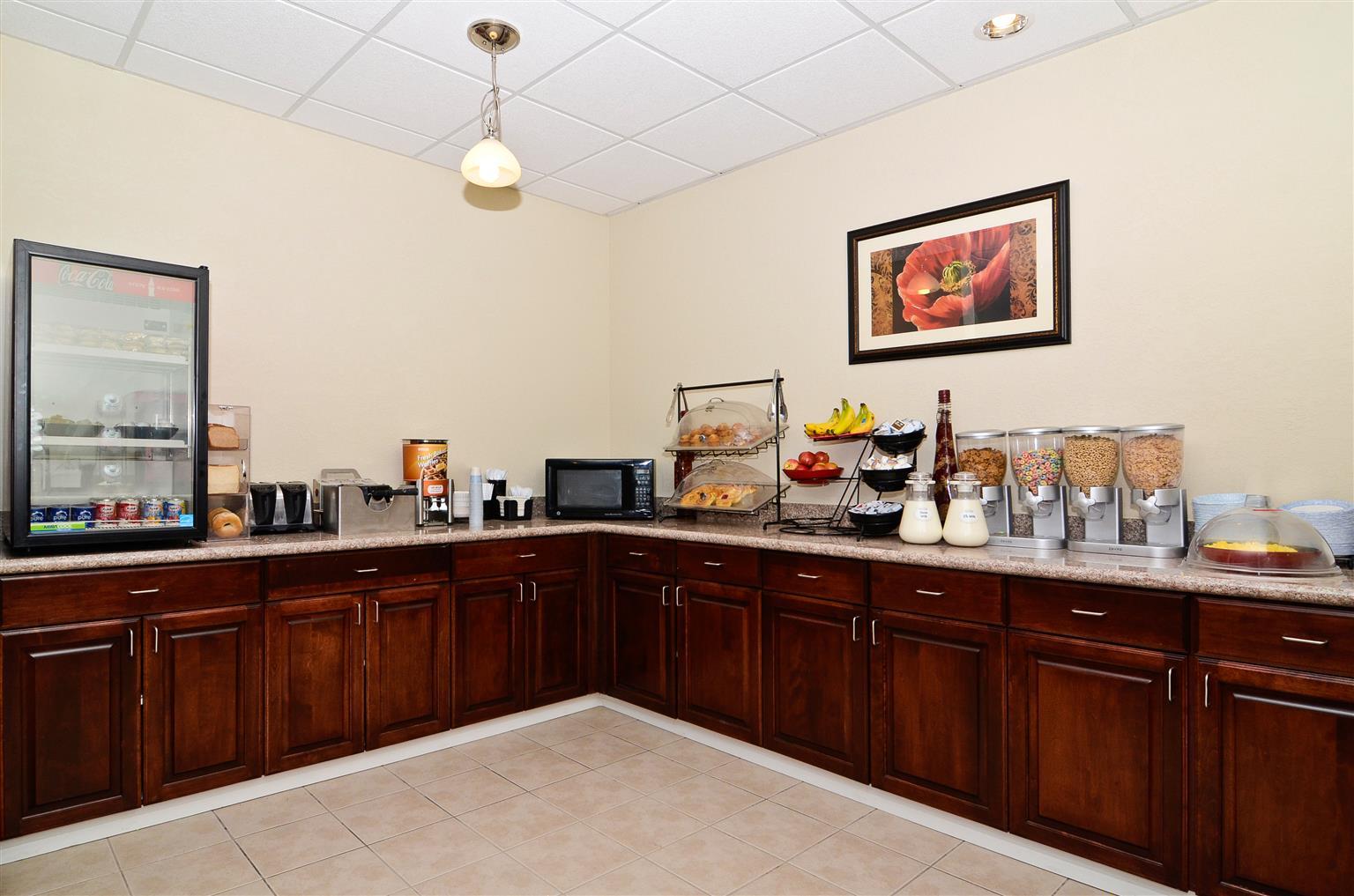 Best Western Plus Springfield Airport Inn Ресторан фото