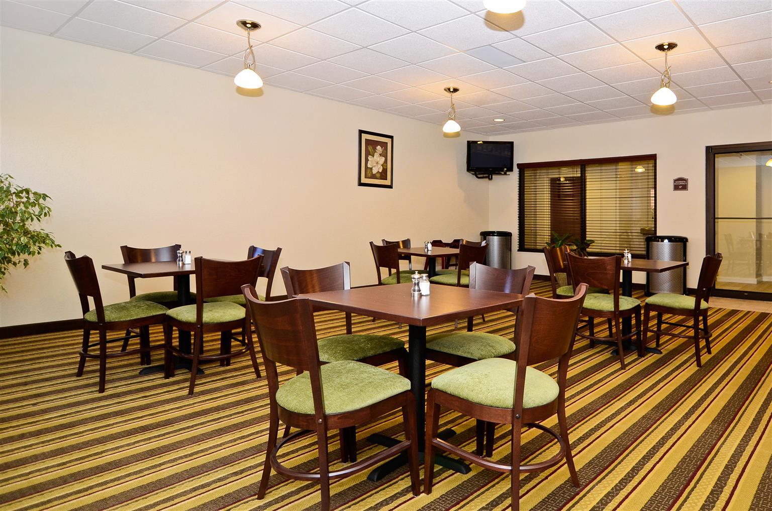 Best Western Plus Springfield Airport Inn Ресторан фото